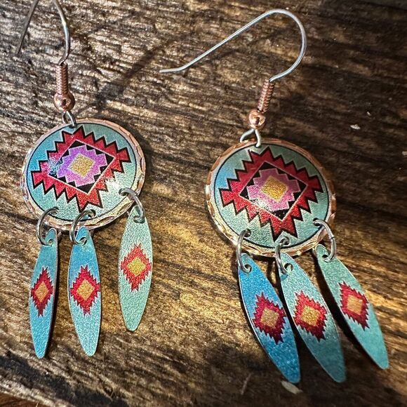 Handmade Boho Copper Earrings, Diamond Cut Native American Drop Earrings, Gift - Picture 4 of 9